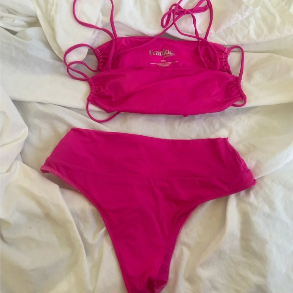 Frankie’s Bikini pink Bikini Set Size Small